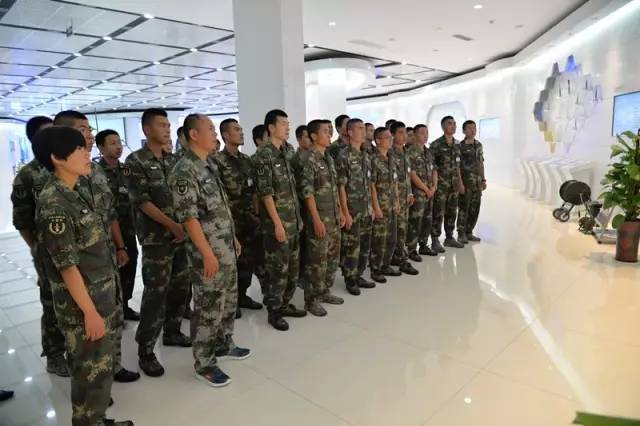 學(xué)員參觀英特力